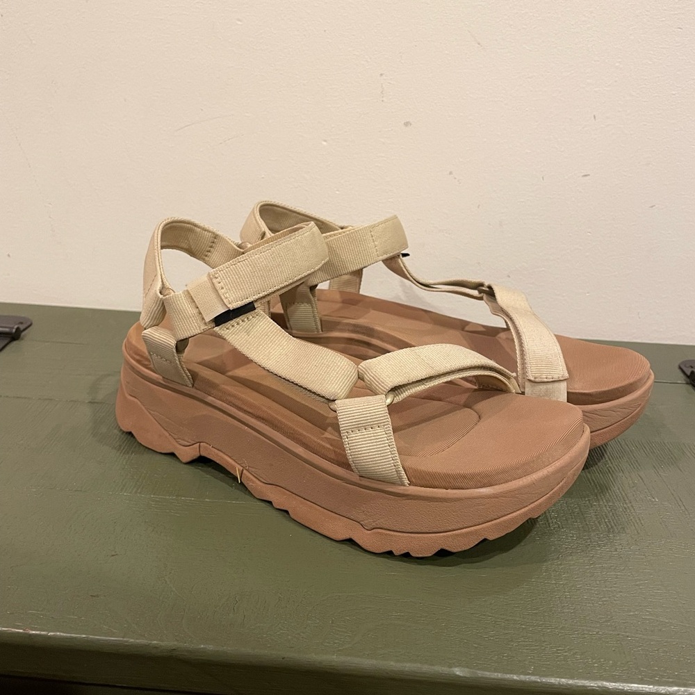 Teva Jadito Universal Sandals